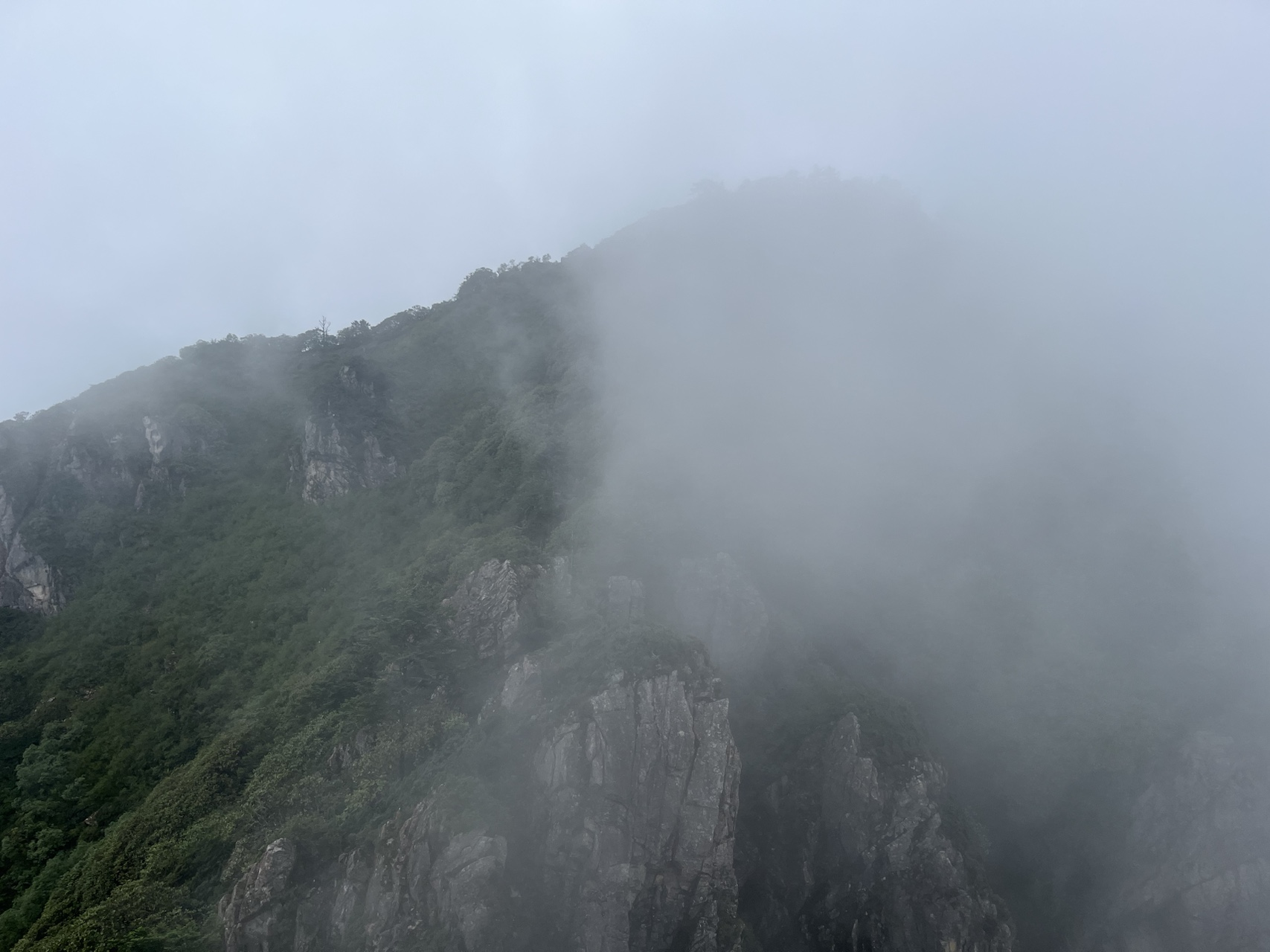 铁瓦殿穿越黄草坪